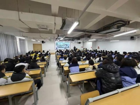 简篇-【树人堂】从被呵护到会担当：成长的蜕变之路